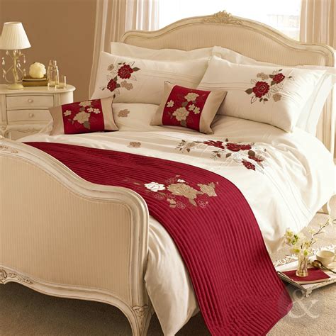 luxury bed duvet covers.